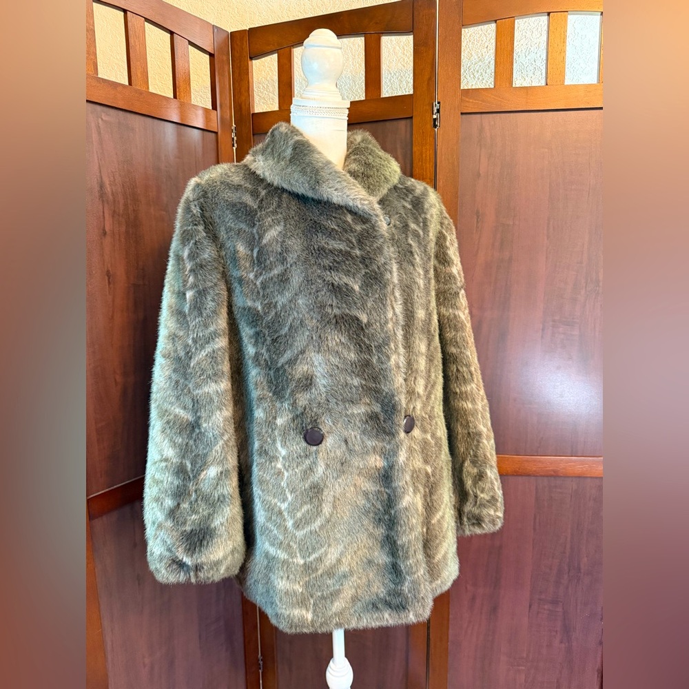 VINTAGE HILLMOOR NY‎ FAUX FUR JACKET
